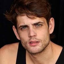 Alberto Olmo's Instagram, Twitter & Facebook