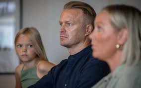 Elliot från Trollhättan överlevde sällsynt akut leukemi