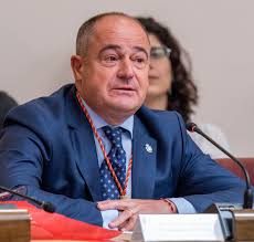 Los mensajes que confirman que los ocho diputados de Page no evitarán la  investidura de Pedro Sánchez