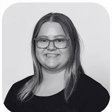 Susan Arends's Instagram, Twitter & Facebook