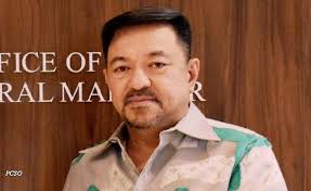 Mel Robles's Instagram, Twitter & Facebook