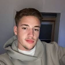 Michael Miklós Marcel (@michael_.dr) • Threads, Say more