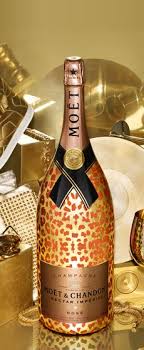 Moet Amp Chandon Champagnes Fine And Vintage Champagne France Luxury Premium Champagne Champagne Moet Chandon Bouteille De Champagne