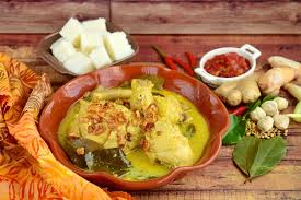 Ayam yang diolah menjadi sup tak hanya membuatnya lebih kaya nutrisi karena vitamin dan protein kamu pun bisa mendapatkan serat yang cukup dari berbagai sayuran yang menjadi bahan pelengkap sup ayam. Resep Opor Ayam Spesial Menu Buka Puasa Resep Masakan Jawa