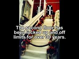 A four bedroomed dormer style house with open plan kitchen/dining room and including one ground floor bedroom. Graceland Upstairs In The 70 S Youtube