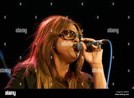 Inglés y cantante de gospel soul Mica Paris en el Festival de Jazz de  Cheltenham Fotografía de stock - Alamy