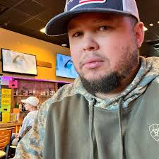 Looking for bi-weekly lawn mowing and weed eating services in Kimberlin  Heights area