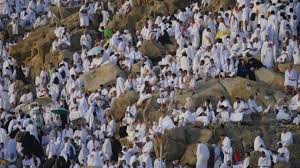 Mereka dipisahkan di dunia ini selama 40 tahun untuk bertemu kembali. Foto Jutaan Umat Islam Laksanakan Wukuf Di Padang Arafah Kumparan Com