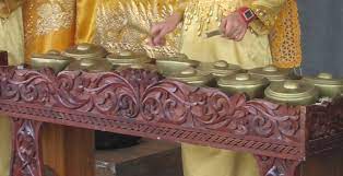 Beberapa alat musik tradisional yang terkenal di sumatera barat adalah rabab, talempong, hingga pupuik batang padi. Alat Musik Talempong Gambar Dan Asal Daerahnya Silontong
