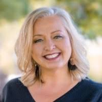 Elizabeth Scheffler's Instagram, Twitter & Facebook