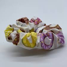 Würde auch gerne wissen wollen ob und wo es das noch gibt. Donuts Scrunchie Essen Scrunchies Scrunchie 90er Jahre Etsy