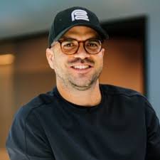 Two games almost 20 years apart, one franchise.