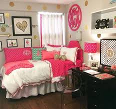 Find all of the products and inspiration you'll ever need in one place! 25 Preppy Dorm Rooms To Copy Society19