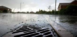 كيفية تصريف مياه الأمطار موضوع