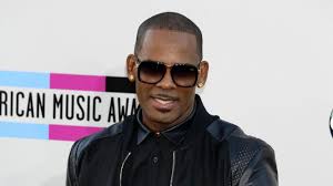 Home for christmas (lyric video). R Kelly Schockierendes Video Soll Vorwurfe Gegen Den Sanger Untermauern Stern De