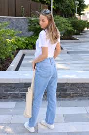 Check spelling or type a new query. How To Wear 90s Denim Baggy Jeans Wide Leg Jean