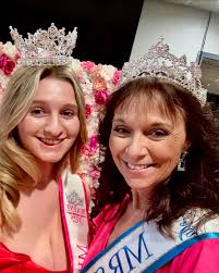 Yesterday I was honored to be a part of capturing photos for a few of the  Central Maine/Winter Wonderland Contestants! It was great to be with my  sister queens and welcome the