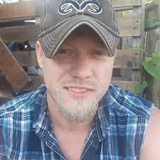 Dustin Wade's Instagram, Twitter & Facebook