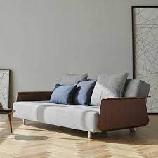 Acquista il divano letto imbottito con penisola di design fatto in italia ecli in vendita online su viadurini, un articolo di design unico firmato da un grande marchio del made in italy. Divano Letto Design Scandinavo Longhorn Con Braccioli Matrimoniale
