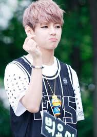 I have a cute picture of v ���. KÉªá´ Tá´€á´‡ÊœÊá´œÉ´É¢ Kim Taehyung Bts Taehyung Taehyung