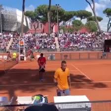 Die nachfrage nach den eiern ist groß. Pro Contra Tut Nick Kyrgios Dem Tennis Gut Tennisnet Com