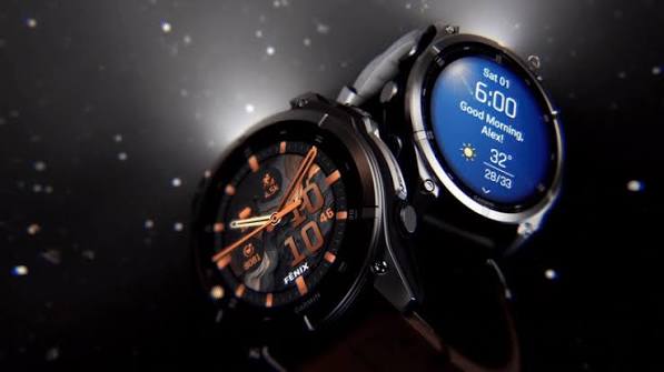 מחסני חשמל | שעון ספורט חכם Garmin Fenix 8 AMOLED 43mm - צבע לבן אבן
