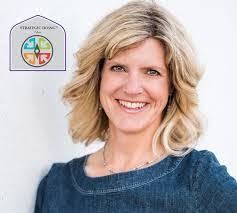 Clarissa Kearney's Instagram, Twitter & Facebook