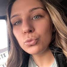 Beth Dimattia's Instagram, Twitter & Facebook