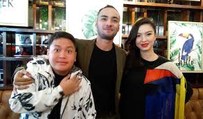 Orang kaya baru / cast Film Orang Kaya Baru Gelar Special Screening Di Medan Cerita Medan