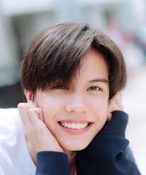 Alexander Buckland's Instagram, Twitter & Facebook