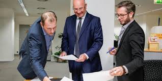 Die eigentlichen spender sind somit die. Haz Und Die Stiftung Sparda Bank Erste Aktionen Fur Sommereinsatz Stehen Fest