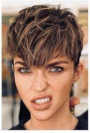 Ruby Rose Cheveux Courts Modele Cheveux Court Cheveux Tres Courts