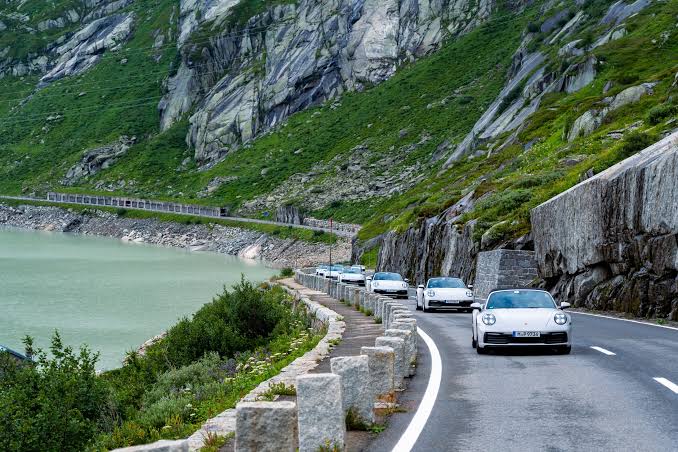 The Roads in our Journeys - PtravelsClub