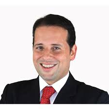 Roberto Lewis, High Net Worth