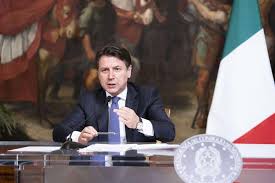 Ore frenetiche e 'mediatori' in campo e' prevista alle 17.30, presso la sala del tempio di adriano in piazza di pietra a roma, l'attesa conferenza stampa di giuseppe conte. Giuseppe Conte Conferma Italia Chiusa Ancora Due Settimane