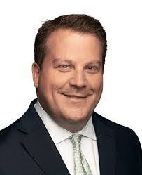 Stefan Ludlow's Instagram, Twitter & Facebook