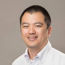 Robert Moy's Instagram, Twitter & Facebook