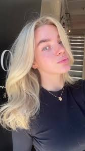 The perfect summer blonde