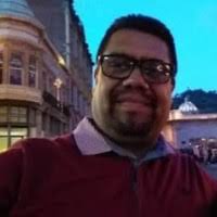 10+ perfiles de «Daniel Adriano»