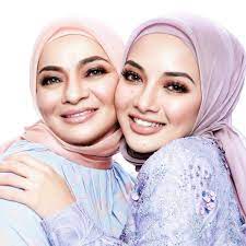Noor kartini dilihat 'unfollow' pu riz sejak awal bulan lalu. Young And Glow Foundation Adalah Produk No 1 By Datin Noor Kartini Noor Mohamed Ibu Kepada Artis Popular Neelofa