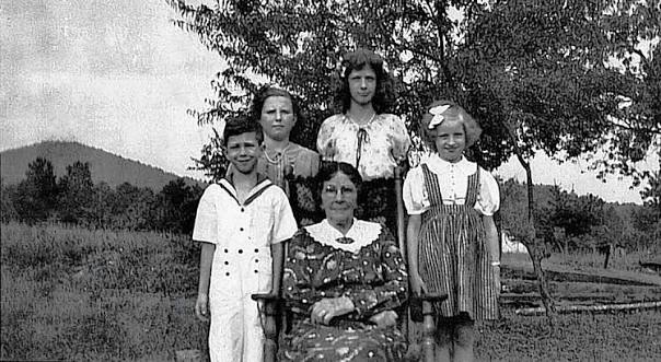 Photos of Etta Anderson's family in Ocilla, Georgia