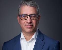 What Makes a Leader' With Brett Mooney, President & CEO of Amex Canada