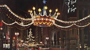 Kcq What Happened To The Downtown Christmas Crowns The Kansas City Star