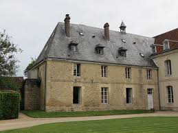 Ancienne Abbaye Du Val Richer A Saint Ouen Le Pin Abbaye Saint Ouen Batiments Modernes