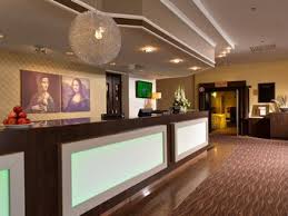 Explore the architecture and national symbolic importance of parliament hill. Hotel Holiday Inn Dusseldorf Airport Ratingen Dusseldorf Renania Del Norte Westfalia Atrapalo Com
