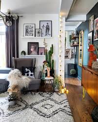 Find Tons Of Decor Inspiration In This Quirky And Colorful Uk Home In 2020 Quirky Home Decor Stylish Living Room Eclectic Home