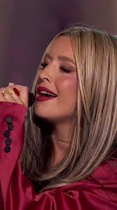 Fanny Lu and Jorge Celedón sing Cosas Bonitas