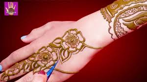 Of course, this one is not permanent. Beautiful 3d Mehndi Designs For Hands Henna Tattoo Totally Stylish Mehndi Designs Henna Designs Youtube