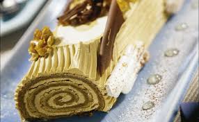 Epingle Par A Travers Mes Yeux D Enfant Sur Douceurs Et Saveurs Du Palais Buche De Noel Au Cafe Dessert Buche De Noel