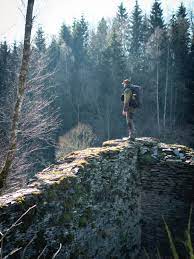 May 16, 2021 · deze bijzondere wandeling in gouvy neemt je mee door het water, over houtsnippers, hooi, zand en flink wat modder. Into The Wild Wandeling Langs De Oostelijke Ourthe Ardennes Etape